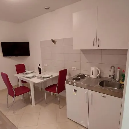 아파트 Gojak